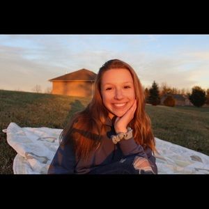 Meet your Posher, Mya